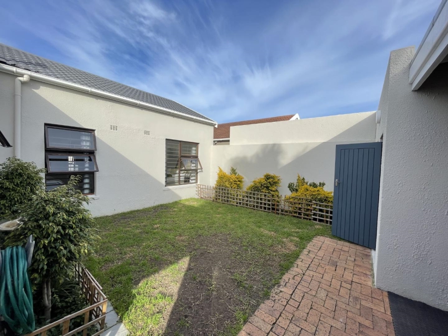 3 Bedroom Property for Sale in Kirstenhof Western Cape